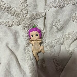 Sonny Angel grape hipper